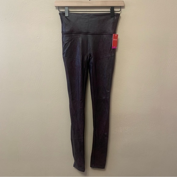 Spanx Faux Leather Leggings in Wine Size Small NWT New - Picture 4 of 16